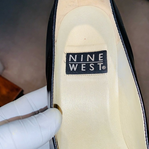Nine West Black Leather Pumps. - Picture 8 of 15